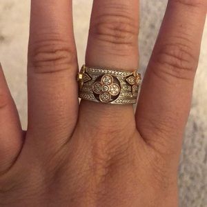 Size 7. Missing two stones